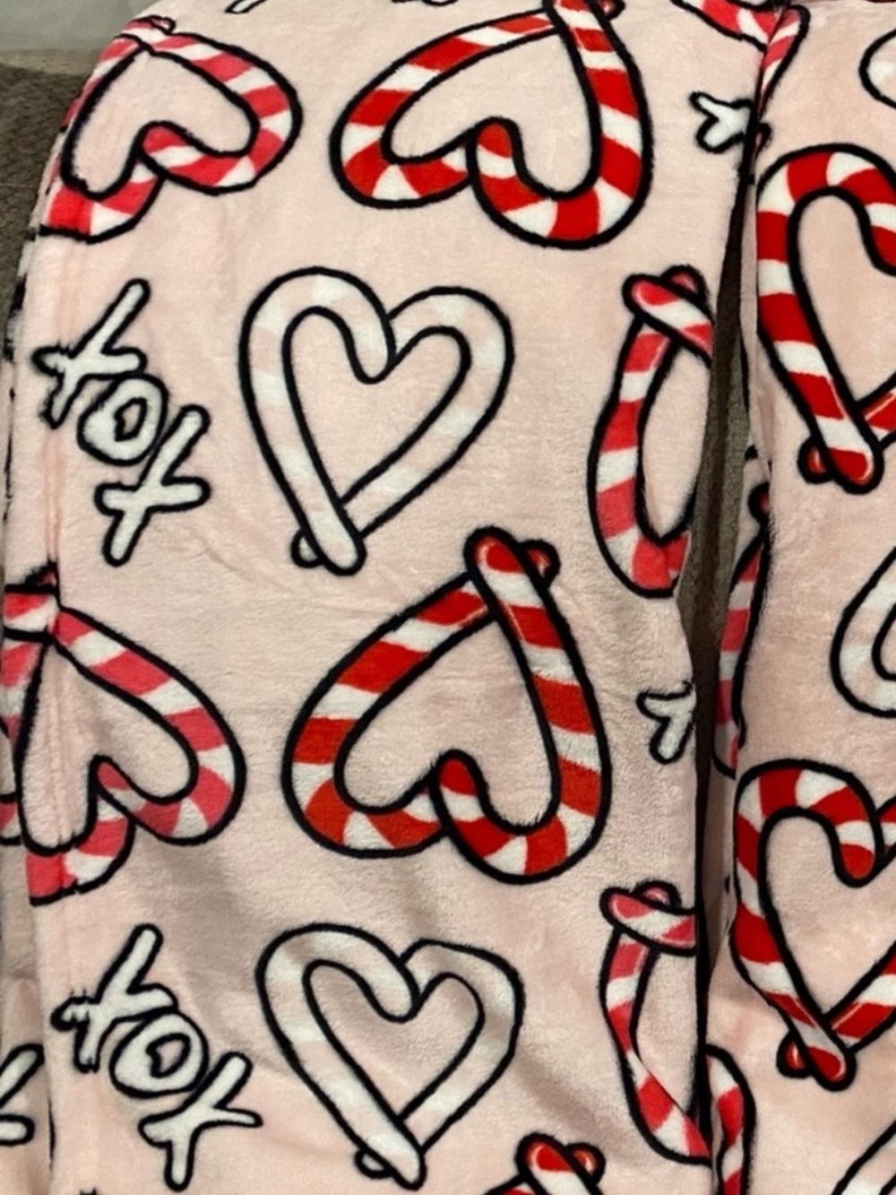 FIRST OFFER GETS IT Heart candy cane Betsy Johnson blanket ￼